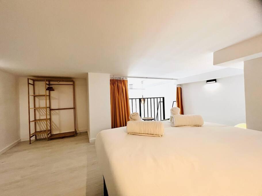 バレンシアExclusive Loft In Ruzafaアパートメント エクステリア 写真