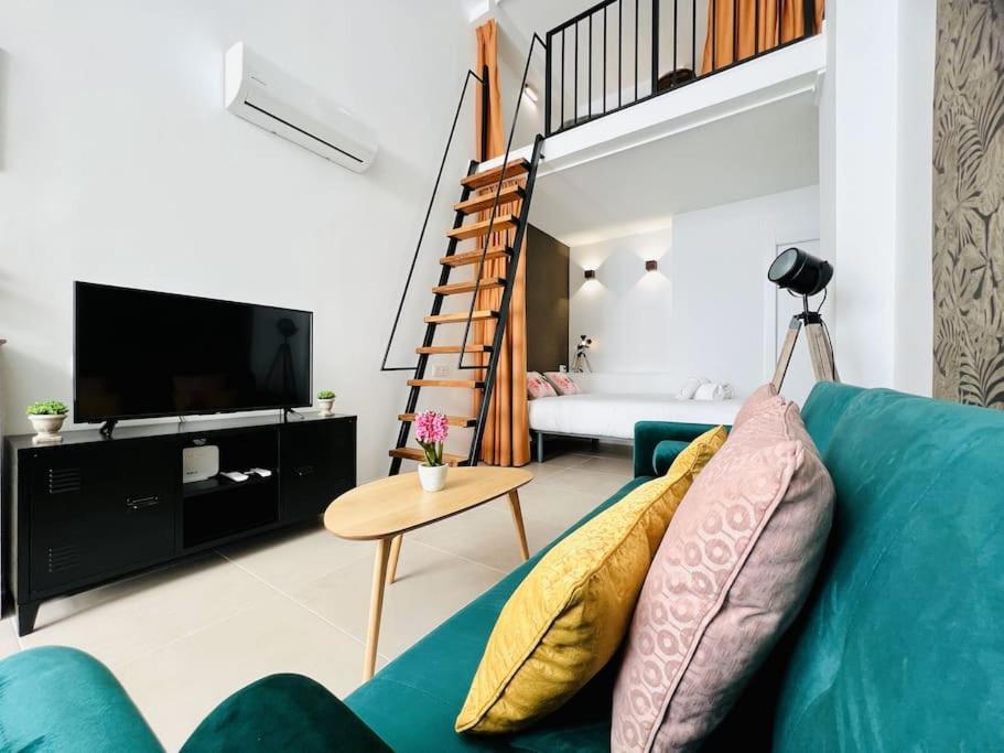 バレンシアExclusive Loft In Ruzafaアパートメント エクステリア 写真