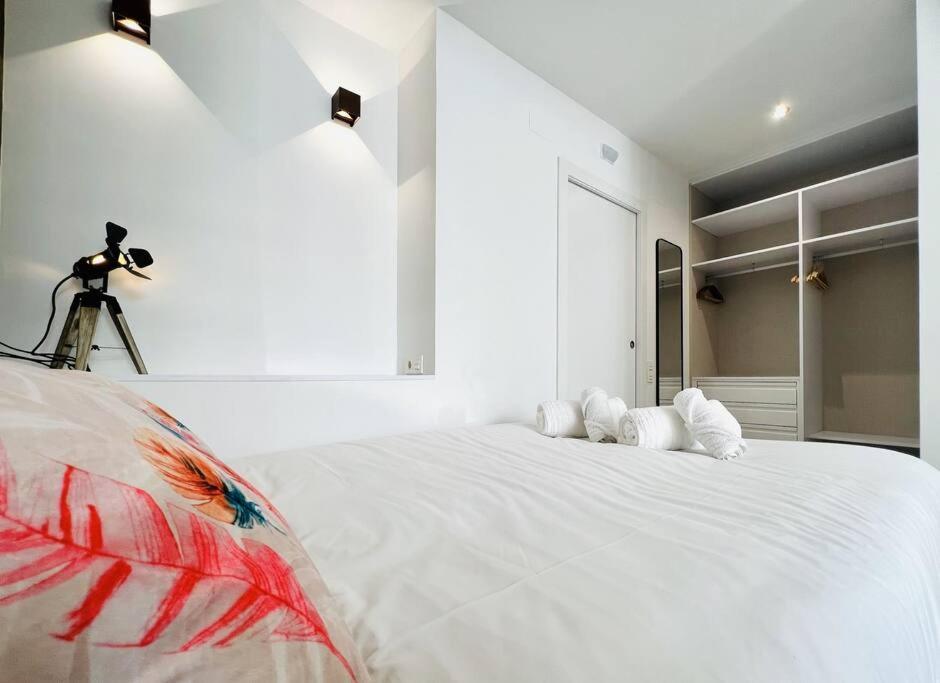 バレンシアExclusive Loft In Ruzafaアパートメント エクステリア 写真